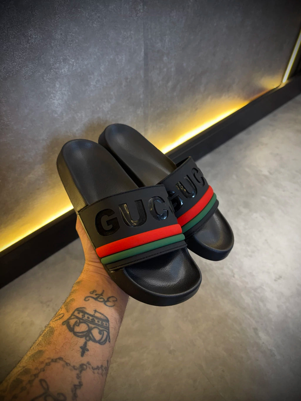 Slide Importada GUCCI | 2025 - Preto