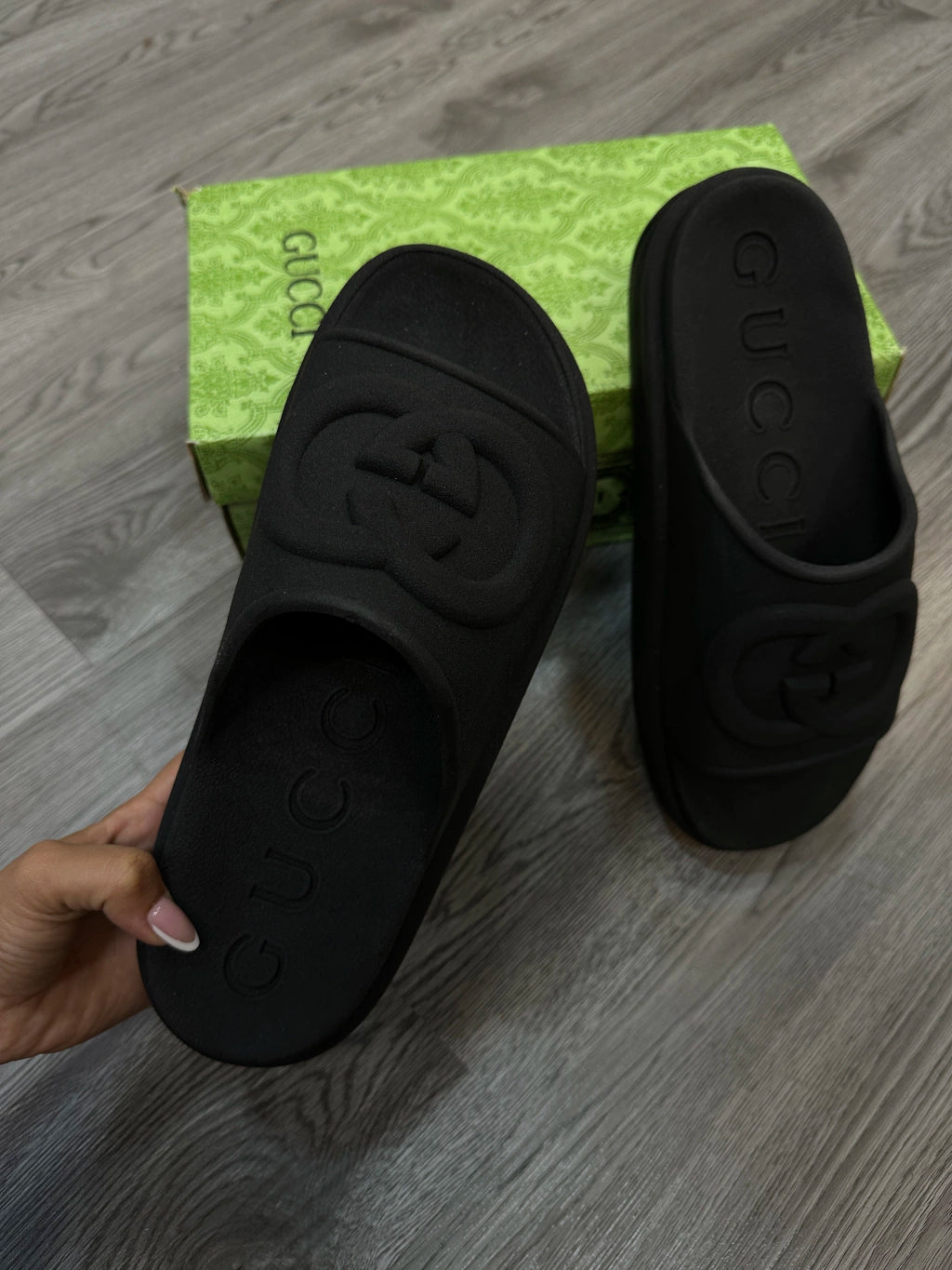 Slide Importada Gucci - Sola alta (Preta)