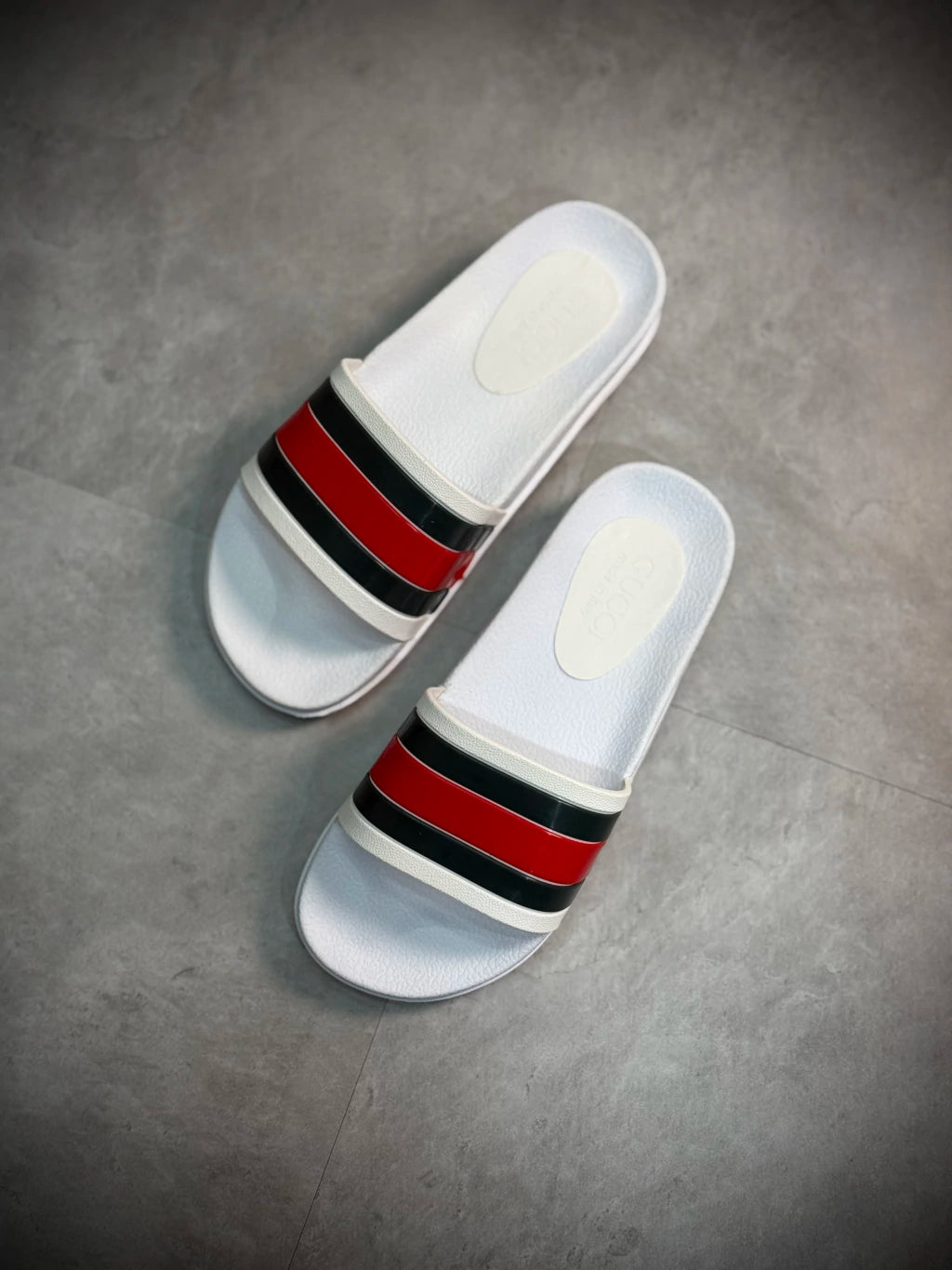 Slide Importada GUCCI | Faixa Italia - Branco
