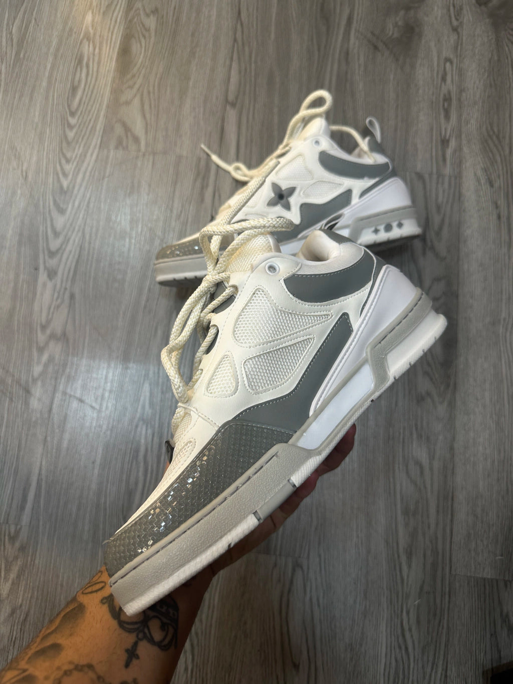 Tênis LV SK8 - Cinza