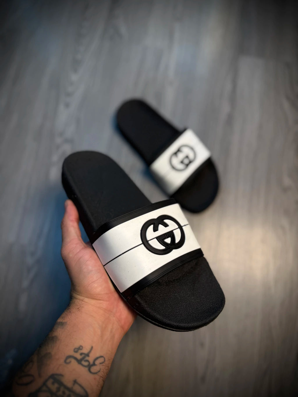 Slide Importada - Gucci - Preta/ Branca