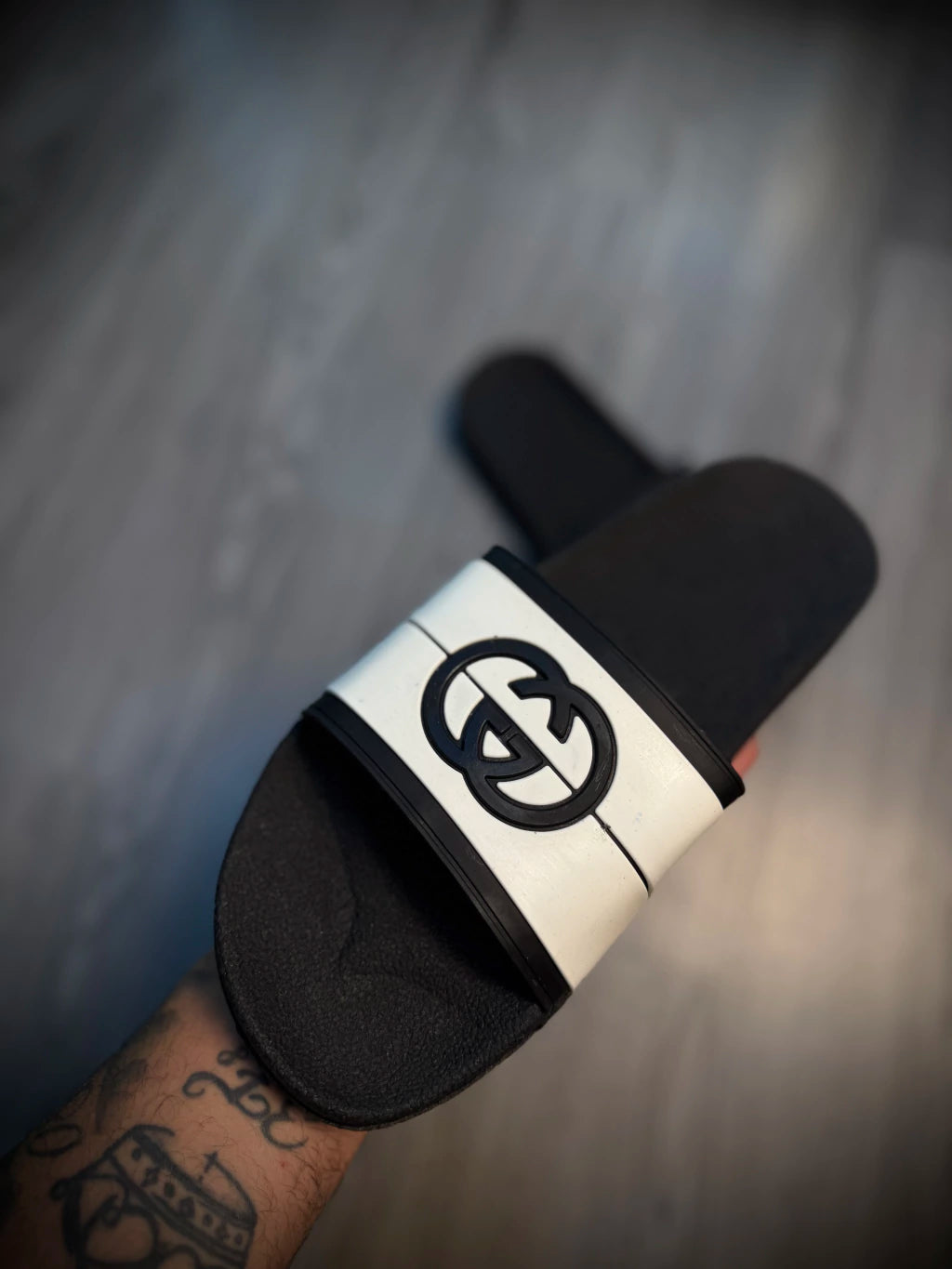 Slide Importada - Gucci - Preta/ Branca