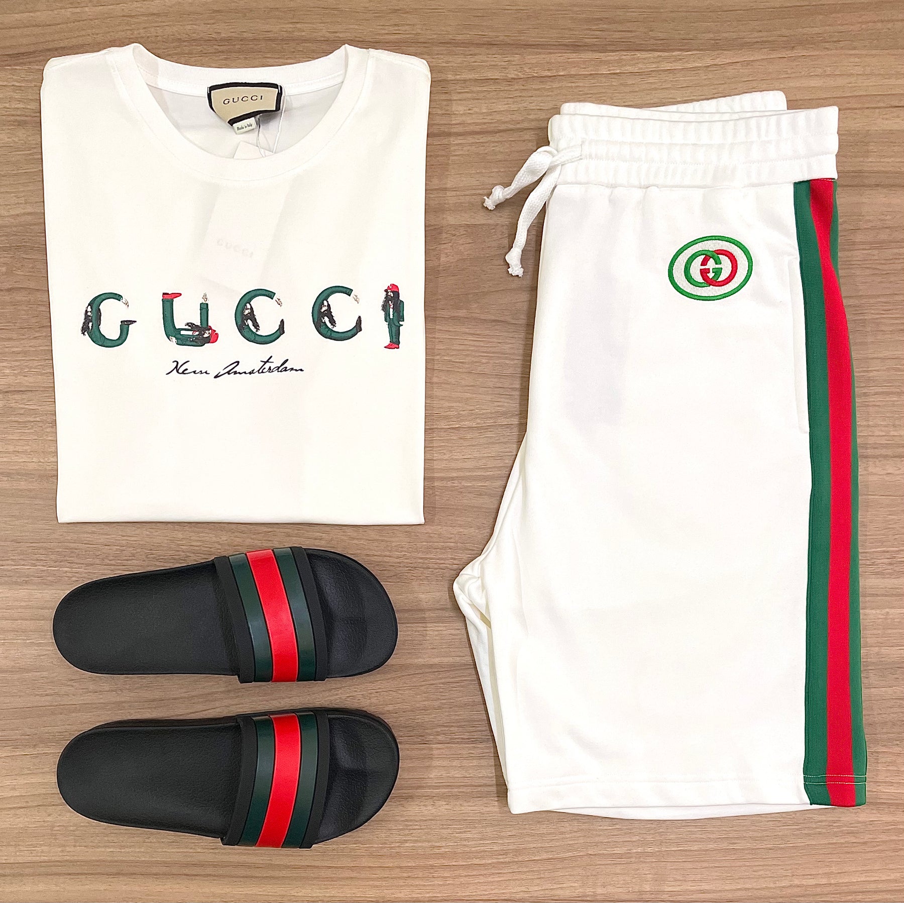 Conjunto de Grife Gucci Branco [CAMISA + BERMUDA + SANDÁLIA]
