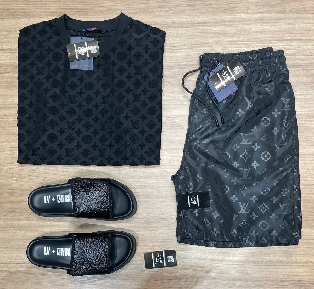 Conjunto de Grife LV NBA Preto [CAMISA + BERMUDA + SANDÁLIA]