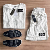 Conjunto de Grife Branco [CAMISA + BERMUDA + SANDÁLIA]