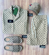 Conjunto de Grife Gucci [CAMISA + BERMUDA + SANDÁLIA + BONÉ]