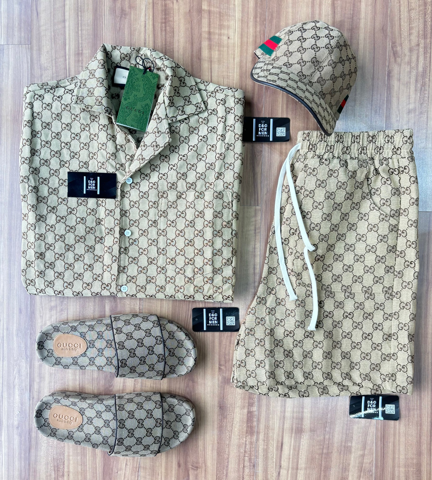 Conjunto de Grife Gucci [CAMISA + BERMUDA + SANDÁLIA + BONÉ]