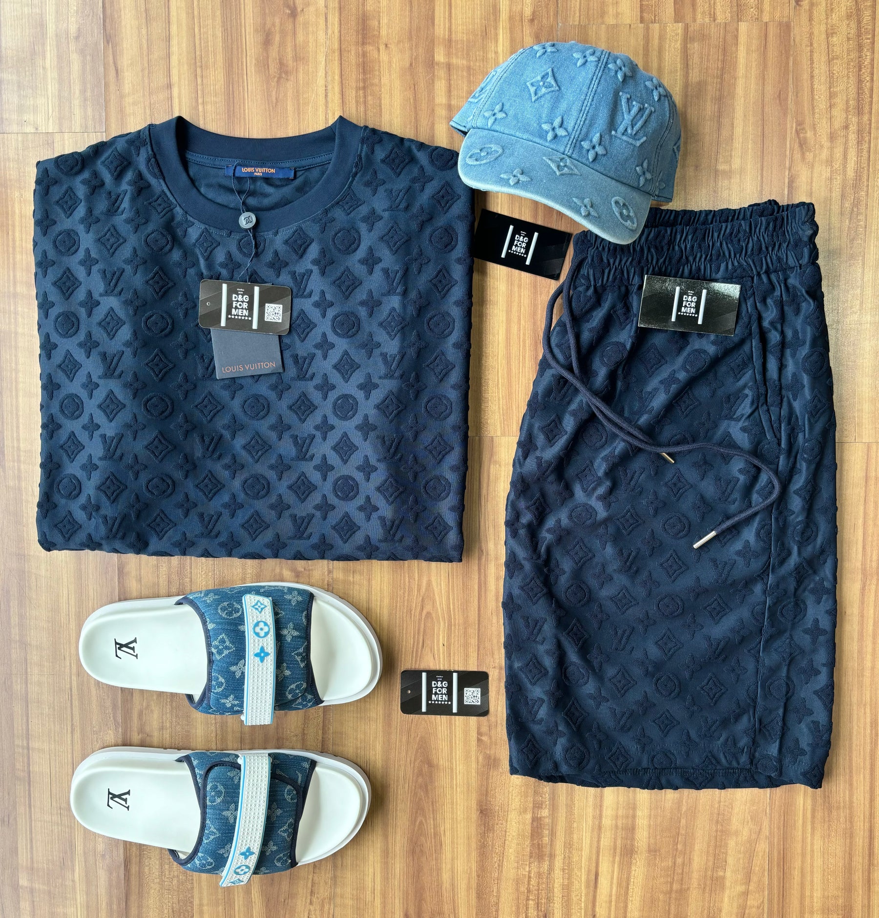 Conjunto de Grife LV [CAMISA + BERMUDA + SANDÁLIA + BONÉ]