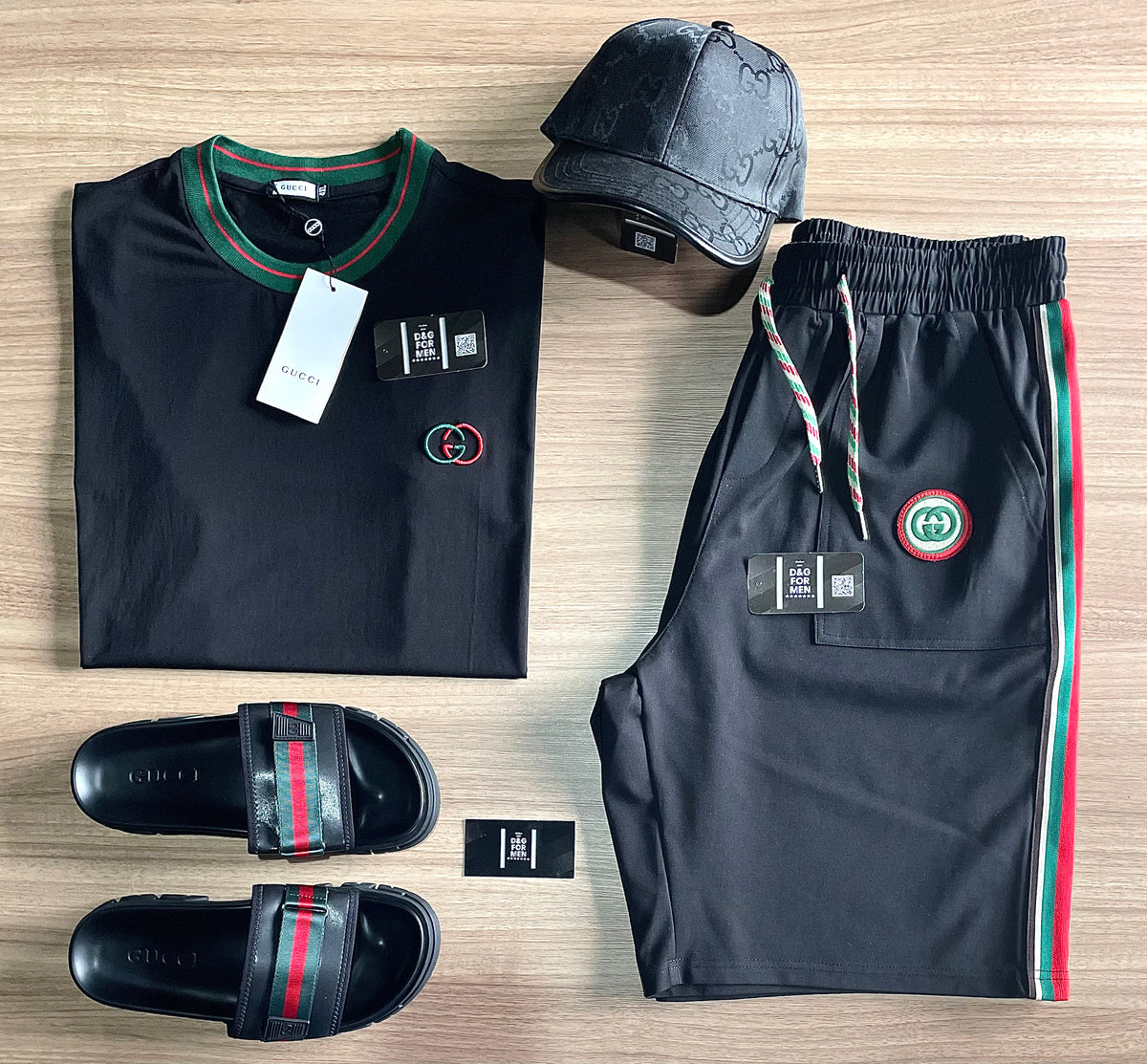 Conjunto de Grife Gucci [CAMISA + BERMUDA + SANDÁLIA + BONÉ]