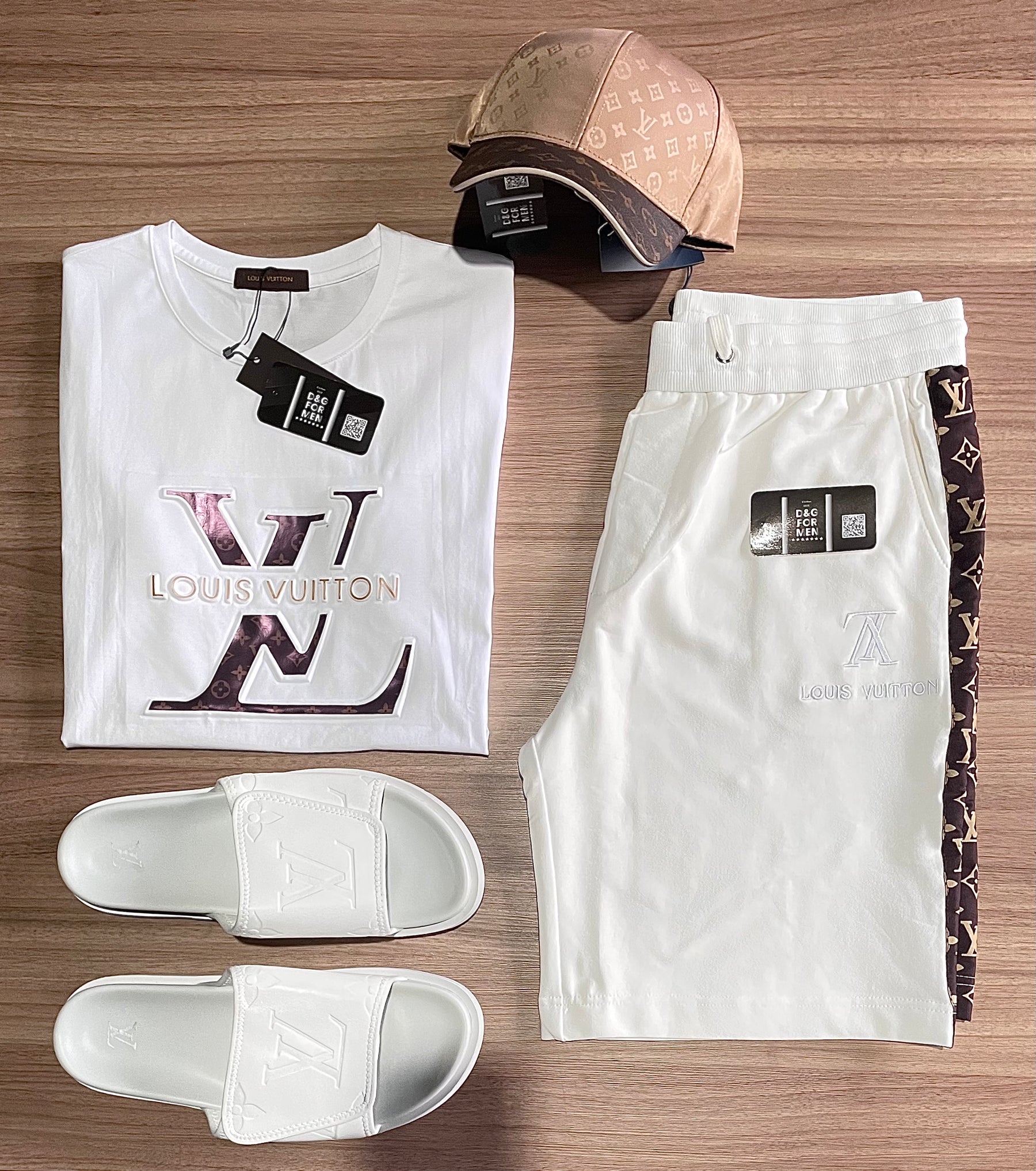 Conjunto de Grife LV [CAMISA + BERMUDA + SANDÁLIA + BONÉ]