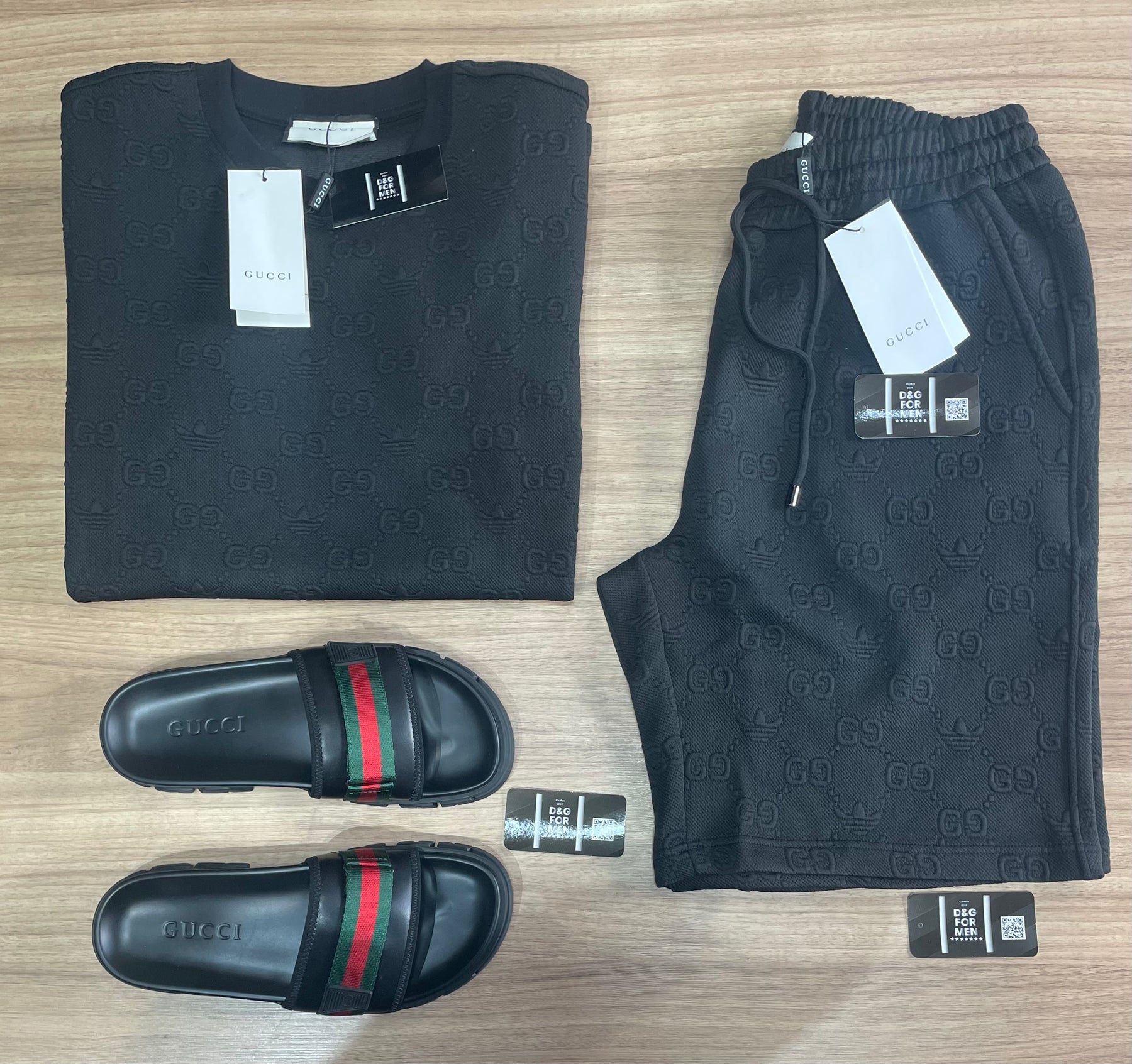 Conjunto de Grife Gucci Preto [CAMISA + BERMUDA + SANDÁLIA]