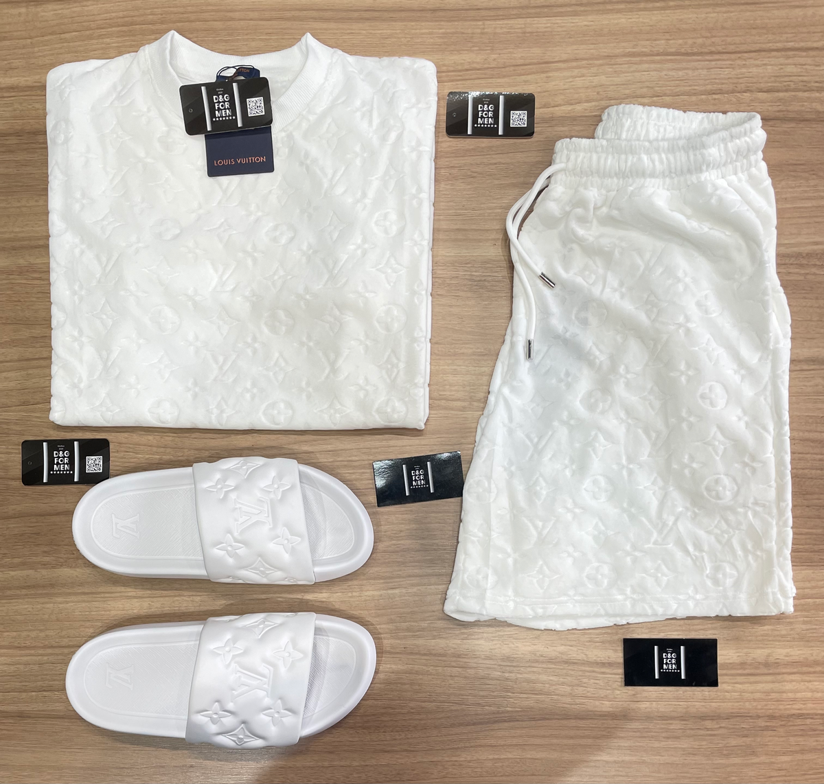 Conjunto de Grife LV white [CAMISA + BERMUDA + SANDÁLIA]