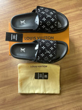 Slide Importada LV Preto | 2025