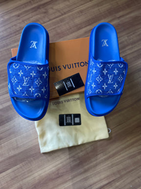 Conjunto de Grife LV Azul Escuro [CAMISA + BERMUDA + SANDÁLIA]