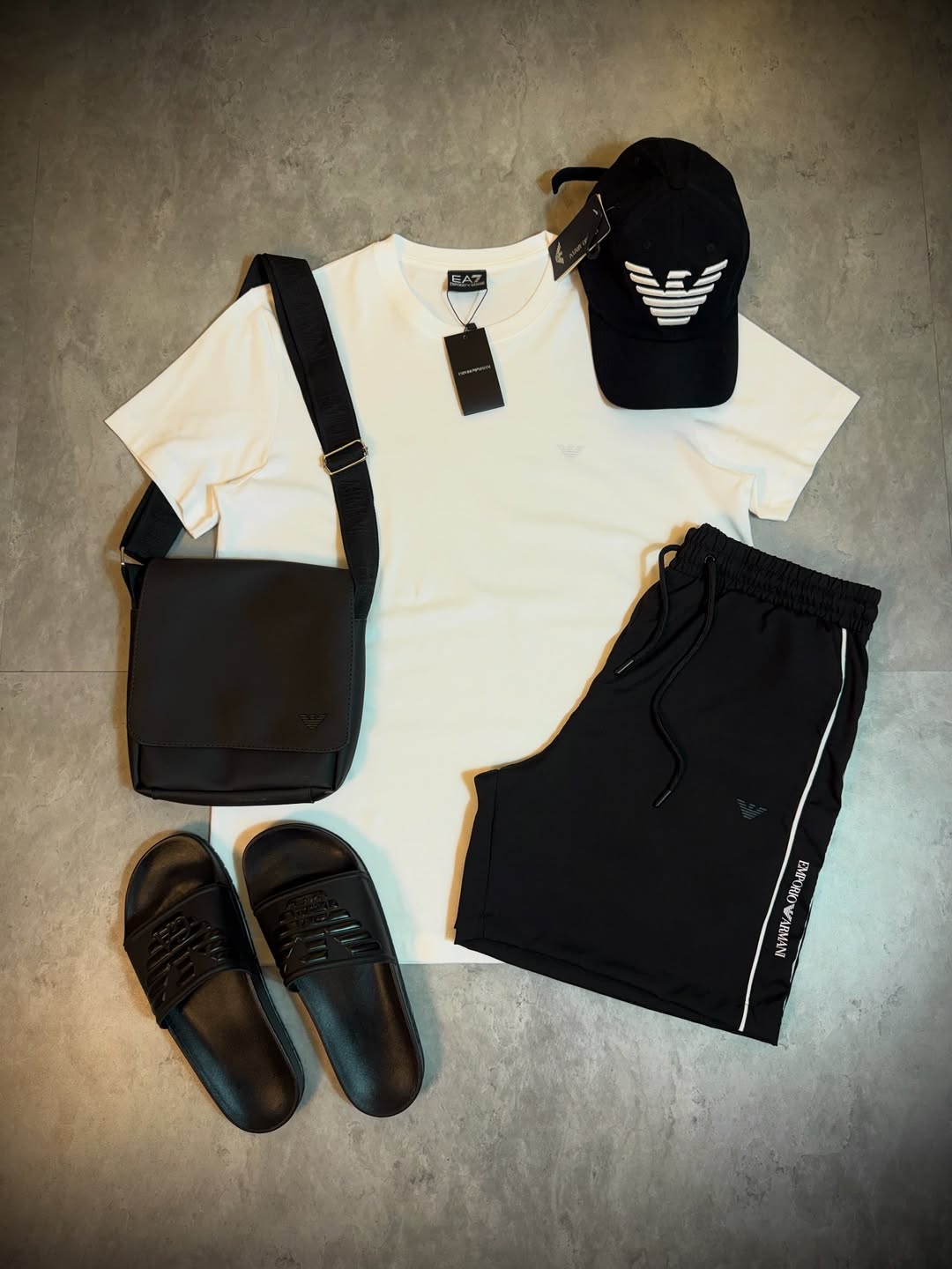 Conjunto A|X  Ref 0296 [CAMISA + BERMUDA + SANDÁLIA+ BONÉ]