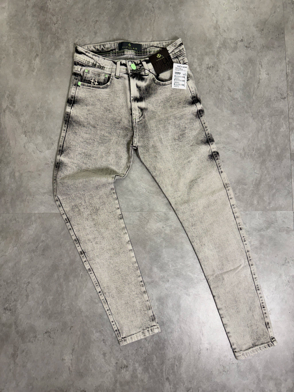 Calça Jeans Titular - Cinza Lisa (Botão Verde)