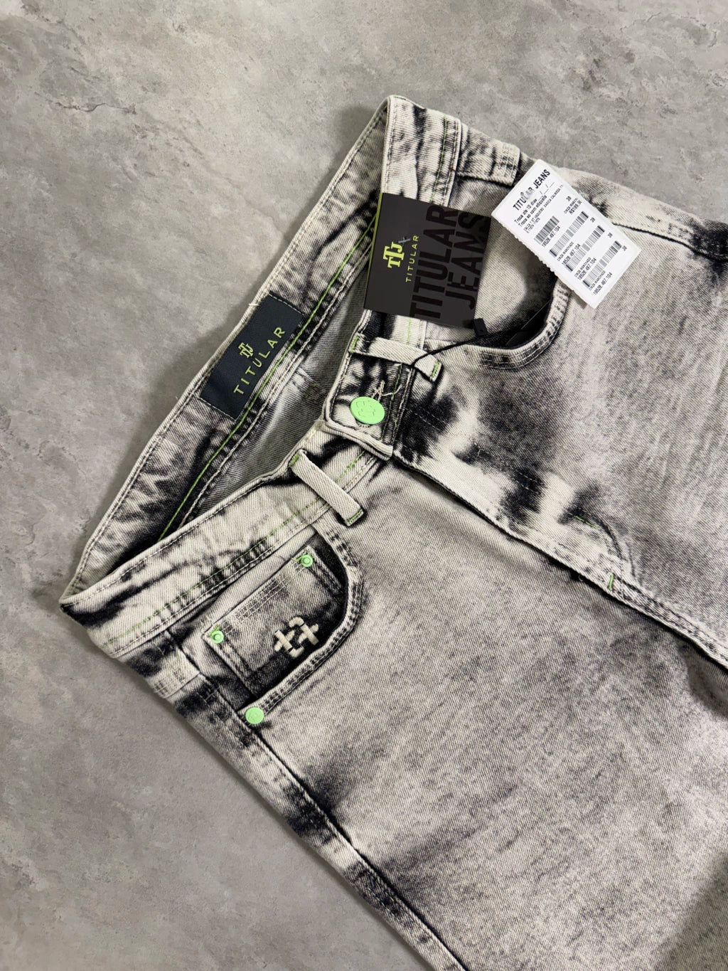 Calça Jeans Titular - Cinza Lisa (Botão Verde)