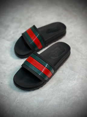 Slide Importada GUCCI | Faixa Italia - Preto