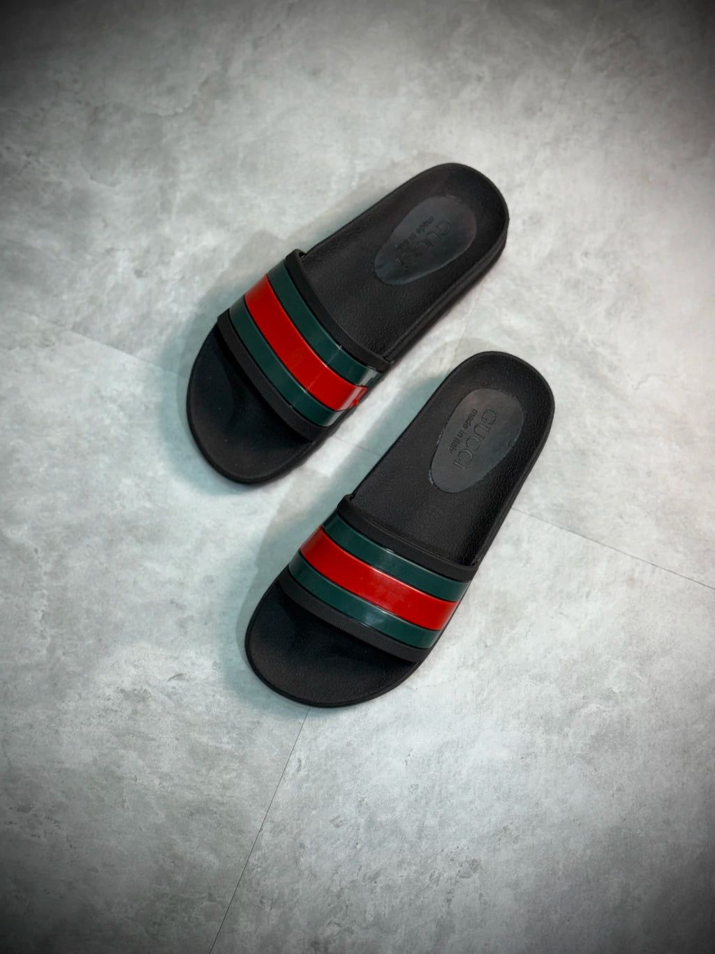 Slide Importada GUCCI | Faixa Italia - Preto
