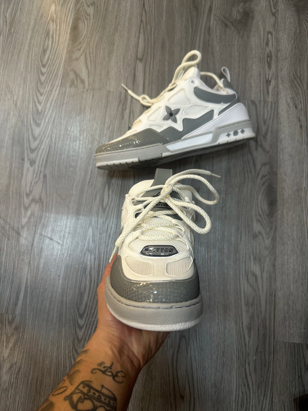 Tênis LV SK8 - Cinza