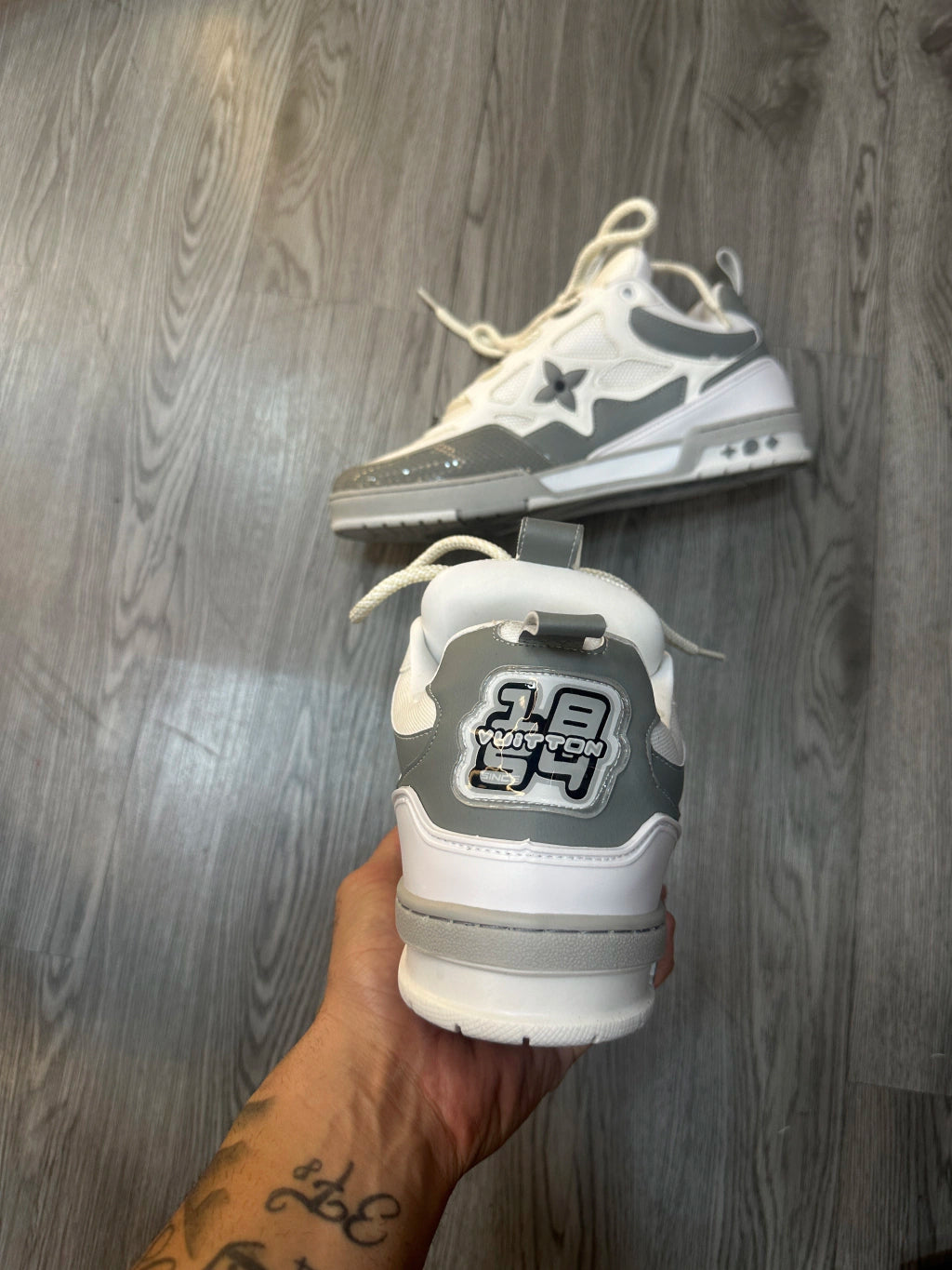 Tênis LV SK8 - Cinza